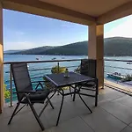 Above Promenade W Terrace & Parking